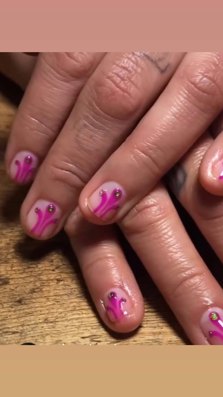 Prizm Handz nail photo 4